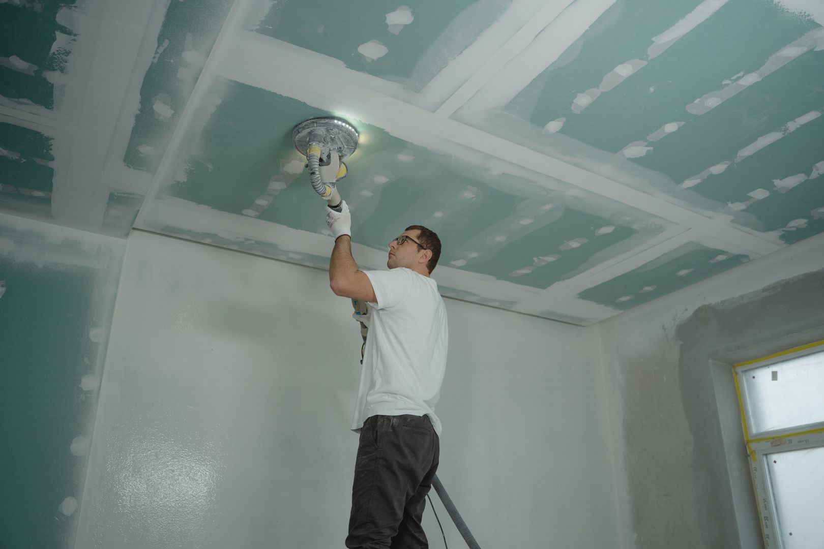 Smooth drywall repair finish